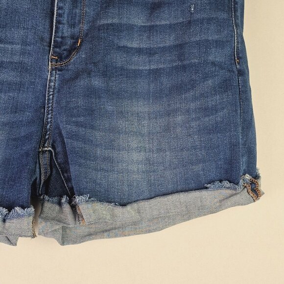 Judy Blue Mid Rise Cuffed Hem Med Wash Denim Shorts JB150038, Plus Size, 2XL - Picture 2 of 8